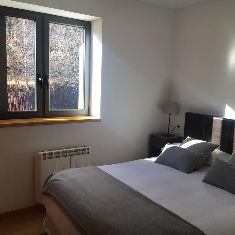 Apartament Hug Roger Valencia D'Aneu Exterior photo